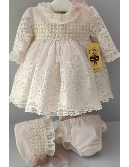 VESTIDO, BRAGA Y CAPOTA, MANGA FRANCESA.