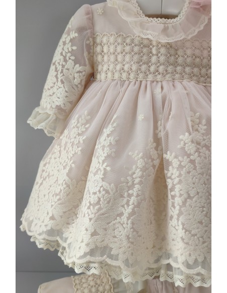 VESTIDO, BRAGA Y CAPOTA, MANGA FRANCESA.