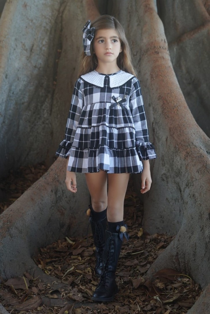 JESUSITO COLECCIÓN NATALIE, CUADROS NEGROS.NOMA FERNÁNDEZ. INVIERNO 23.