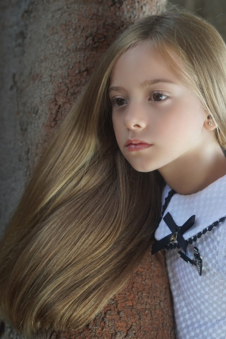 CONJUNTO NIÑA BLUSA Y BOMBACHO COLECCIÓN NATALIE, CUADROS NEGROS.NOMA FERNÁNDEZ. INVIERNO 23.