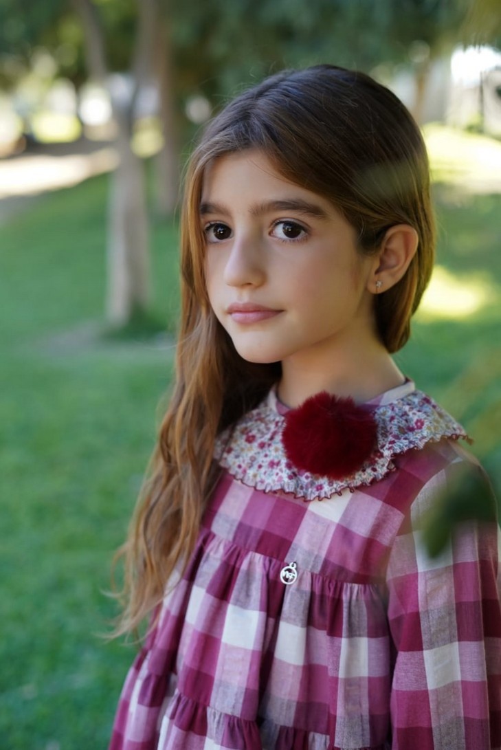 JESUSITO COLECCIÓN KEIRA, CUADROS GRANATES.NOMA FERNÁNDEZ. INVIERNO 23.