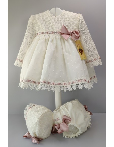 VESTIDO, BRAGA Y CAPOTA, MANGA LARGA.