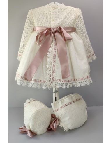VESTIDO, BRAGA Y CAPOTA, MANGA LARGA.