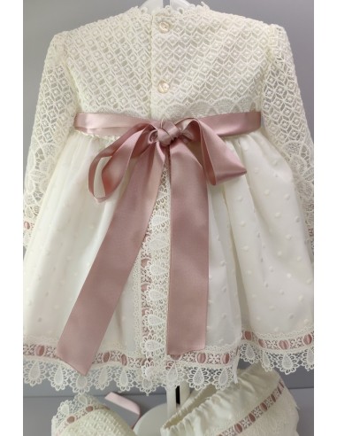 VESTIDO, BRAGA Y CAPOTA, MANGA LARGA.