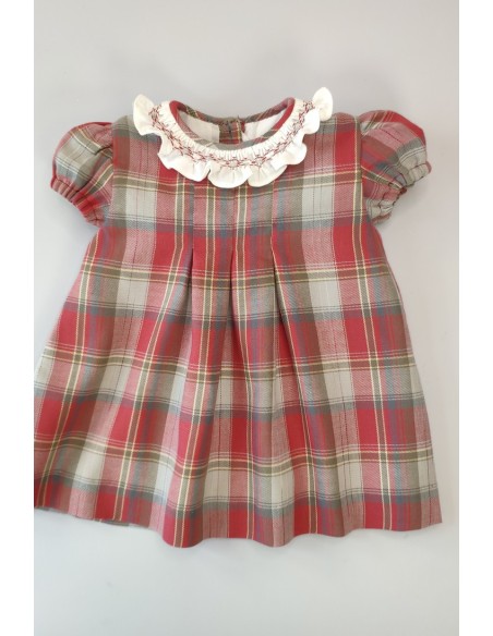 VESTIDO CUADROS CUELLO BORDADO SMOCK. INVIERNO.