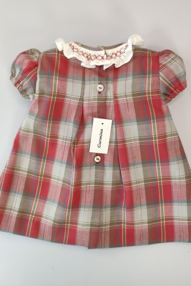 VESTIDO CUADROS CUELLO BORDADO SMOCK. INVIERNO.