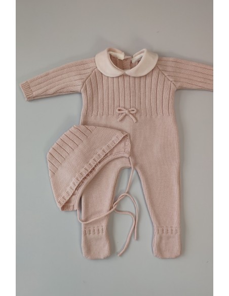PELELE NIÑA DE PUNTO CON CAPOTA, ROSA PALO. INVIERNO.