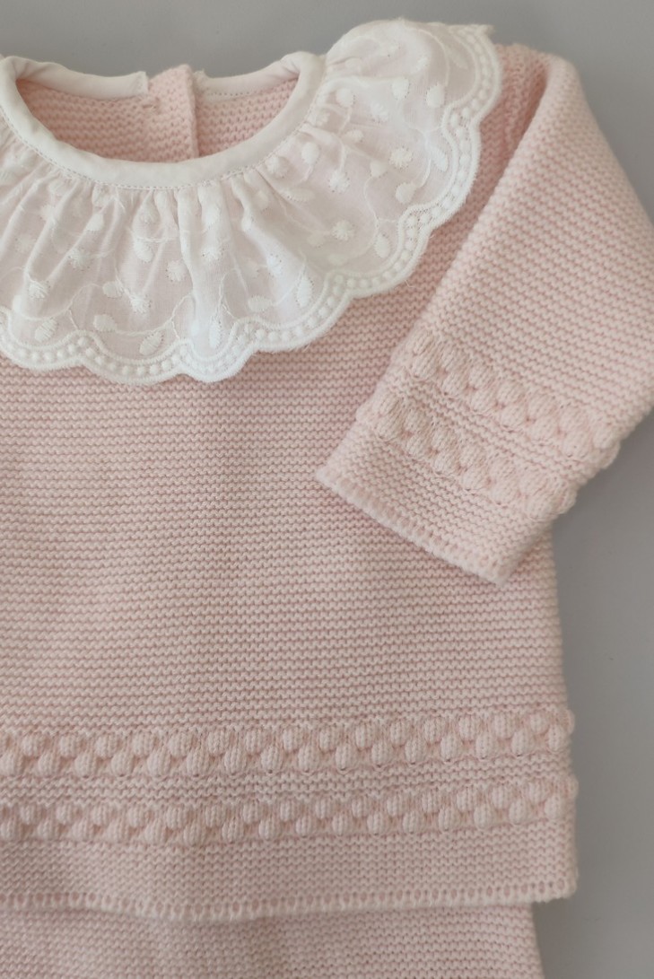 CONJUNTO JUBÓN, POLAINA Y CAPOTA, ROSA/BLANCO. INVIERNO.