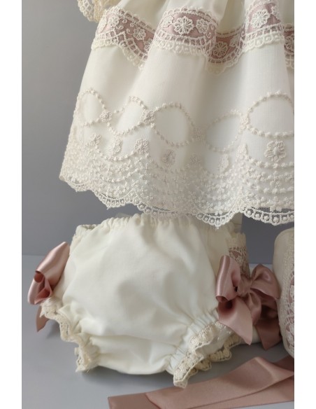 VESTIDO, BRAGUITA Y CAPOTA. VERANO.