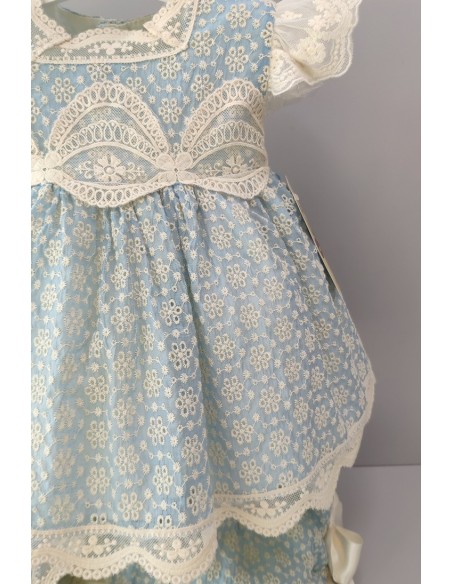 VESTIDO, BRAGA Y CAPOTA, CELESTE/BEIG.