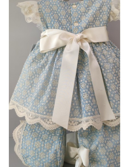 VESTIDO, BRAGA Y CAPOTA, CELESTE/BEIG.