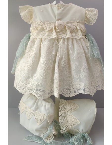 VESTIDO, BRAGUITA Y CAPOTA, VERDE AGUA.