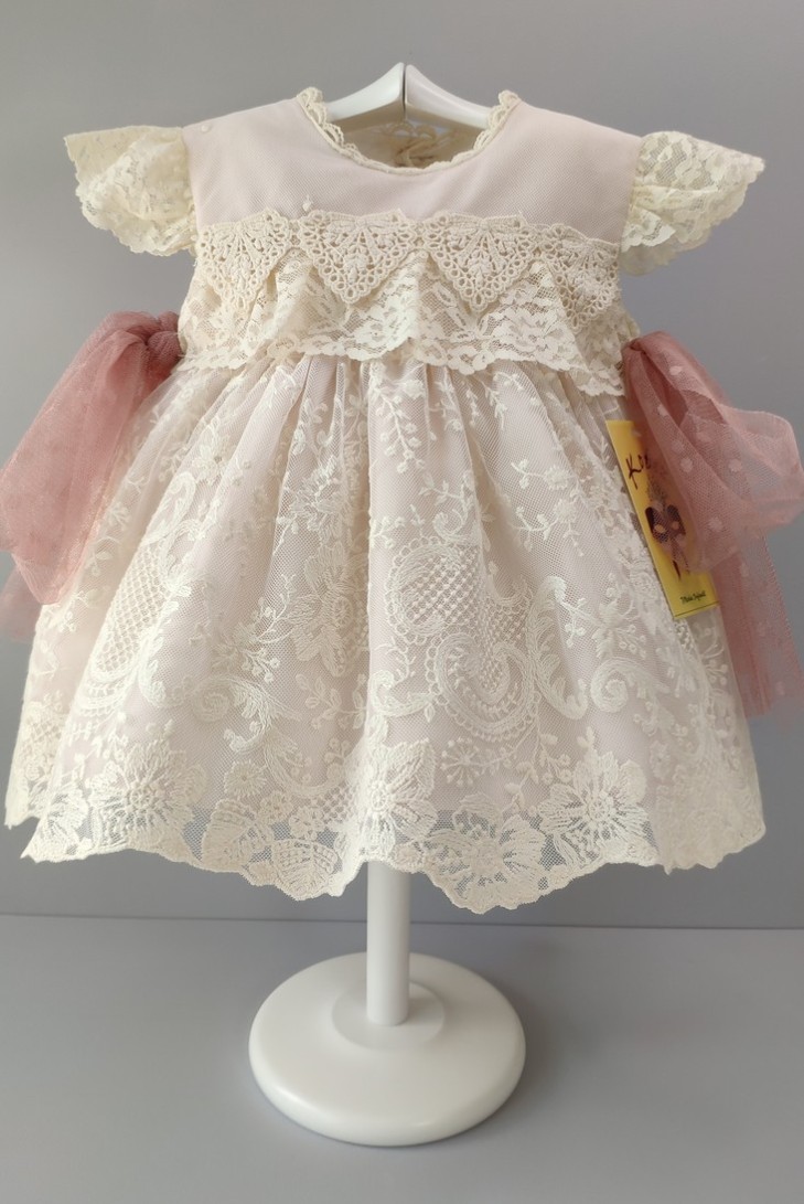 VESTIDO, BRAGUITA Y CAPOTA, ROSA EMPOLVADO.