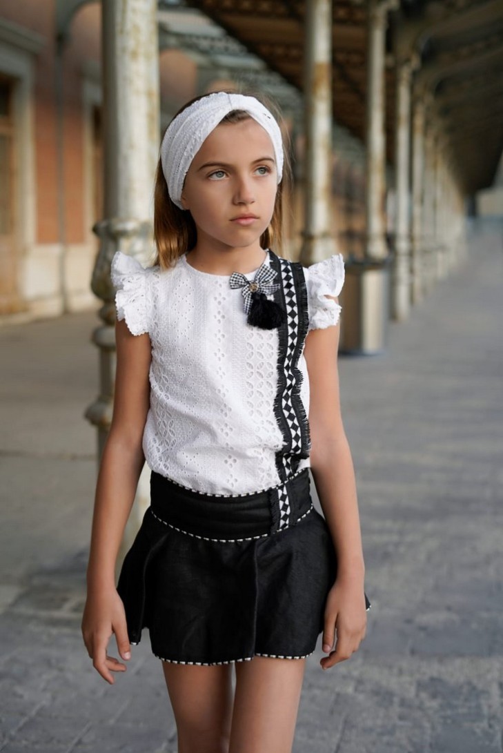 CONJUNTO NIÑA BOMBACHO Y BLUSA COLECCIÓN "PERLA", BCO/NEGRO.NOMA FERNÁNDEZ. VERANO 24.