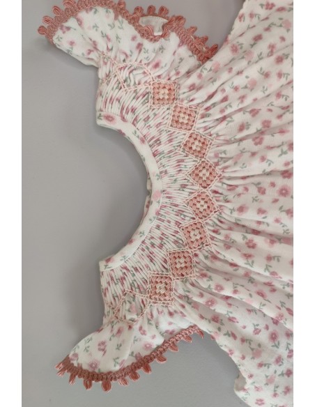 JESUSITO PUNTO SMOCK BÁMBULA "DAISY", FLORES ROSA. VERANO 24.