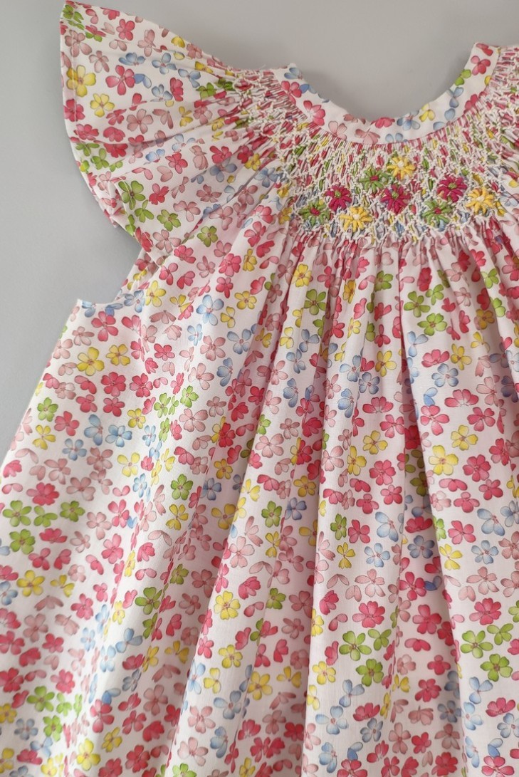 VESTIDO PUNTO SMOCK FLORES,MULTICOLOR. VERANO 24.