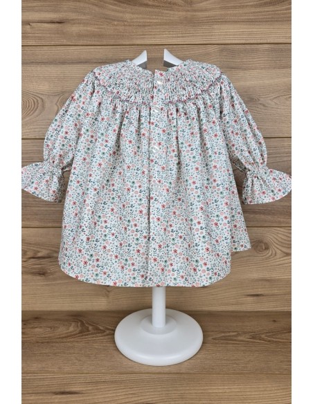 VESTIDO PUNTO SMOCK LALI DE dBb IDEAS, ROSA. INVIERNO 24.