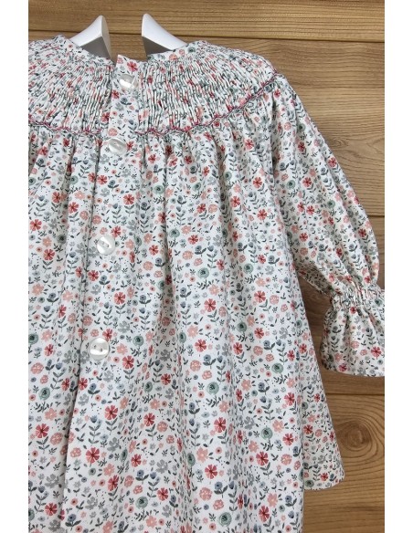 VESTIDO PUNTO SMOCK LALI DE dBb IDEAS, ROSA. INVIERNO 24.