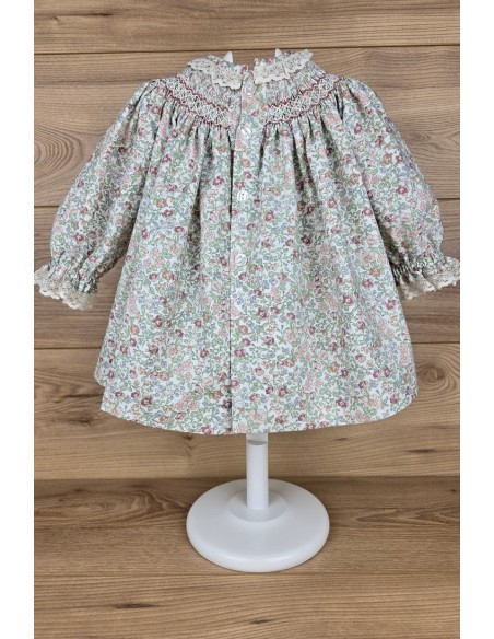 VESTIDO PUNTO SMOCK IDOIA DE dBb IDEAS, FRESA. INVIERNO 24.