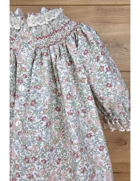 VESTIDO PUNTO SMOCK IDOIA DE dBb IDEAS, FRESA. INVIERNO 24.