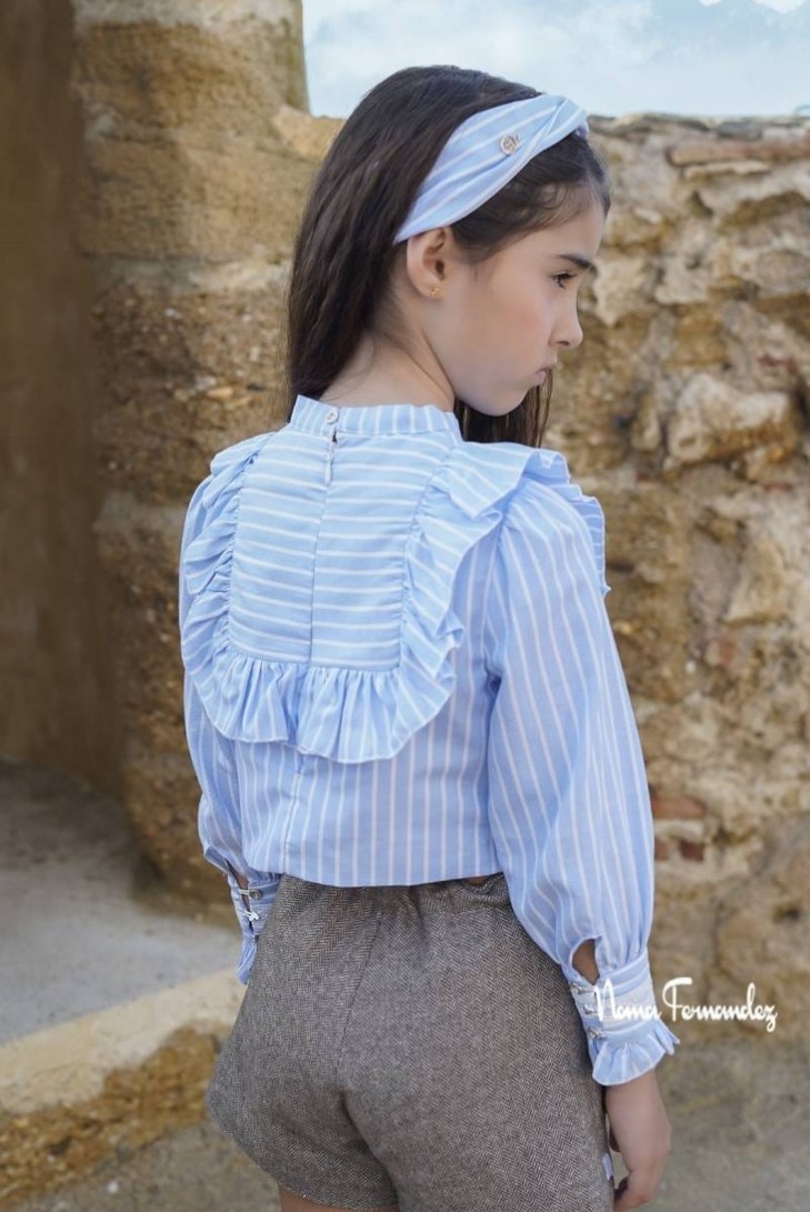 CONJUNTO NIÑA BLUSA Y FALDA-PANTALÓN COLECCIÓN VENECIA DE NOMA FERNÁNDEZ, ESPIGA MARRÓN. INVIERNO 24.