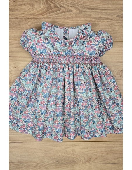 VESTIDO PUNTO SMOCK FLORES. ARTESANÍA CARMINA. INVIERNO 24.