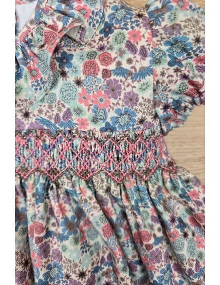 VESTIDO PUNTO SMOCK FLORES. ARTESANÍA CARMINA. INVIERNO 24.