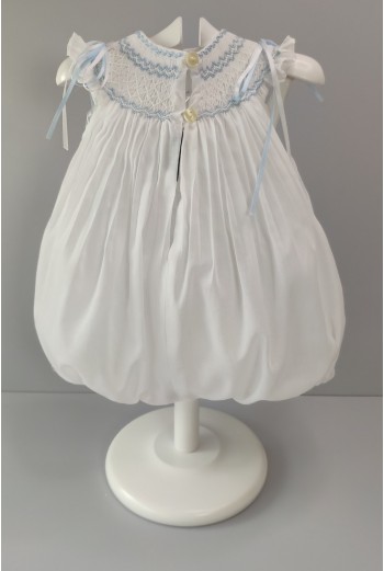 RANITA UNISEX BORDADO PUNTO SMOCK. BATISTA BLANCA-AZUL. VERANO 25. 2
