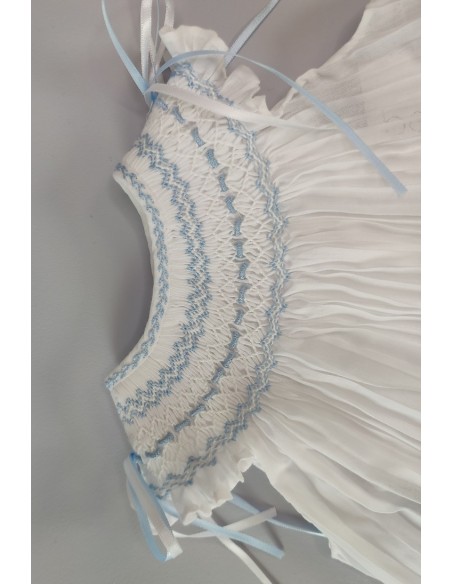 RANITA UNISEX BORDADO PUNTO SMOCK. BATISTA BLANCA-AZUL. VERANO 25.