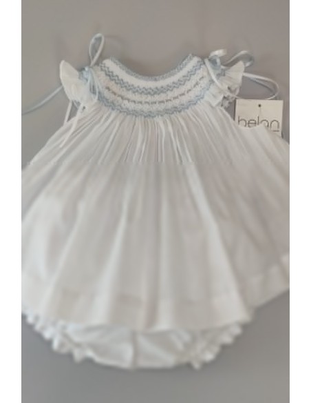 JESUSITO BORDADO PUNTO SMOCK. BATISTA BLANCA-AZUL. VERANO 25.