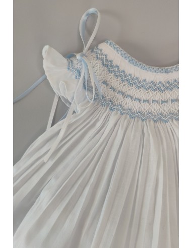 JESUSITO BORDADO PUNTO SMOCK. BATISTA BLANCA-AZUL. VERANO 25.