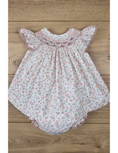 JESUSITO BORDADO PUNTO SMOCK, FLORES ROSA. VERANO 25.