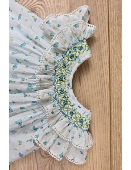JESUSITO CUELLO BORDADO PUNTO SMOCK, FLORES TURQUESA. VERANO 25.