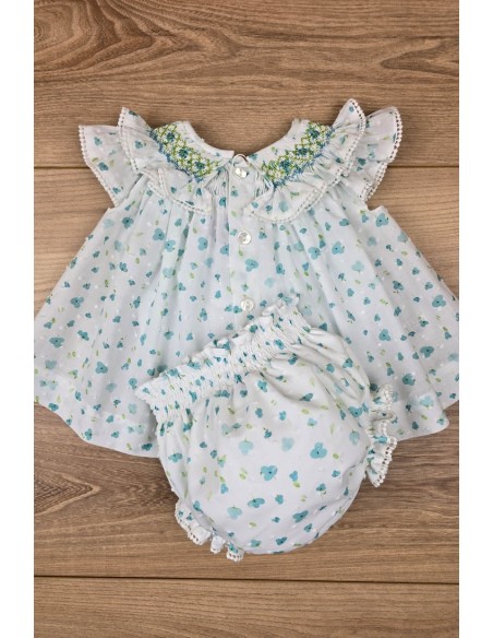 JESUSITO CUELLO BORDADO PUNTO SMOCK, FLORES TURQUESA. VERANO 25.