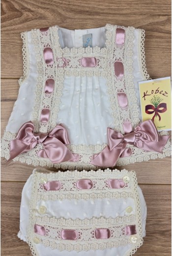 BLUSA SIN MANGAS, CUBREPAÑAL Y CAPOTA NIÑA, A27. KOBEZ. 2