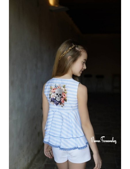 CONJUNTO NIÑA SHORT Y BLUSÓN COLECCIÓN AMELIE DE NOMA FERNÁNDEZ, RAYA CELESTE. VERANO 25.