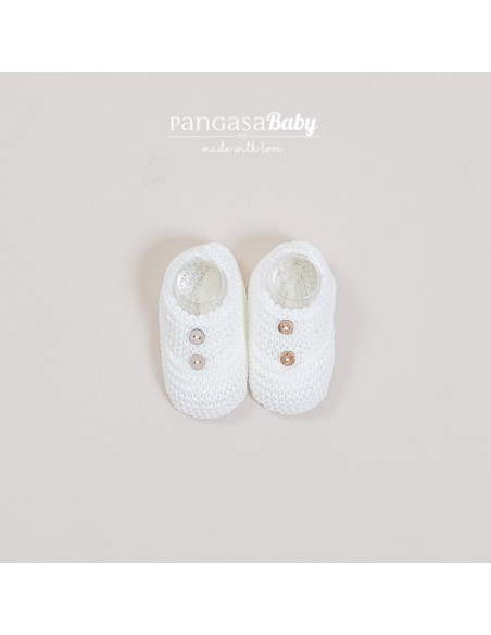 SANDALIA BOTÓN DE PANGASA BABY, MARFIL. VERANO 25.