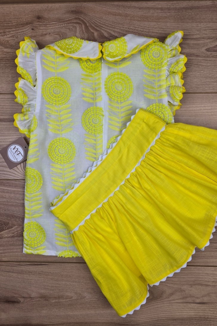 CONJUNTO NIÑA BLUSA Y BOMBACHO (FALDA) COLECCIÓN TOULOUSE DE NOMA FERNÁNDEZ, AMARILLA. VERANO 25.