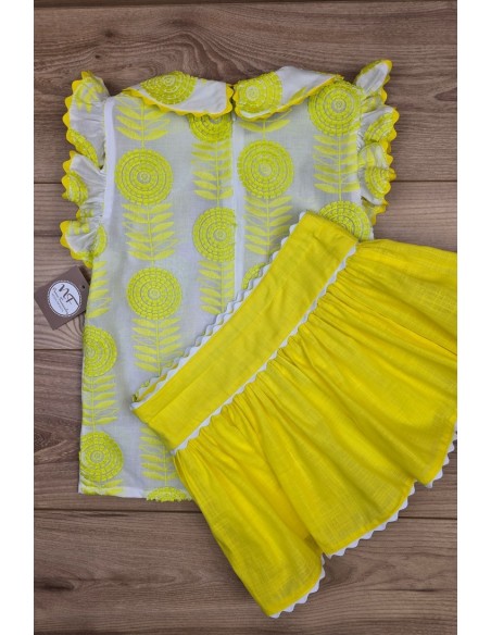 CONJUNTO NIÑA BLUSA Y BOMBACHO (FALDA) COLECCIÓN TOULOUSE DE NOMA FERNÁNDEZ, AMARILLA. VERANO 25.
