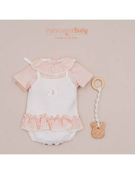 CONJUNTO NIÑA BLUSA LITTLE VICHY Y PETO PUNTO CON VOLANTE, MARFIL/MELOCOTÓN. PANGASA VERANO 25.