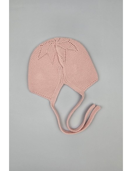 CAPOTA ESTRELLA CON POMPÓN DE PANGASA BABY, ROSA EMPOLVADO. INVIERNO 25.