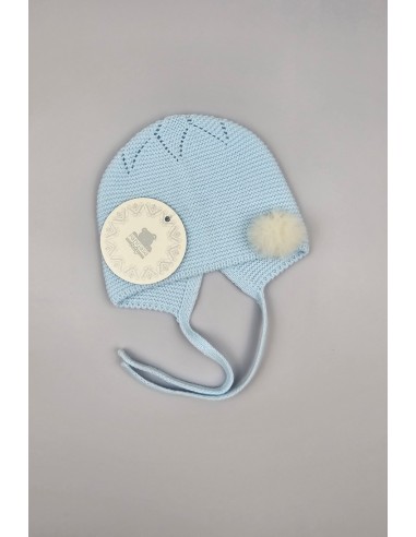 CAPOTA ESTRELLA CON POMPÓN DE PANGASA BABY, CELESTE BEBÉ. INVIERNO 25.
