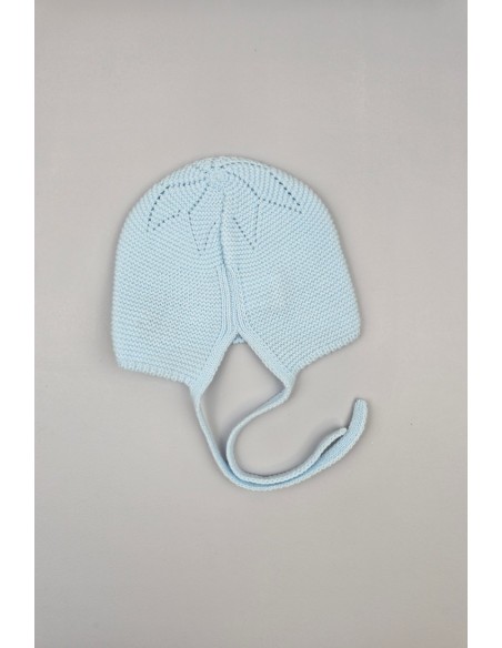 CAPOTA ESTRELLA CON POMPÓN DE PANGASA BABY, CELESTE BEBÉ. INVIERNO 25.