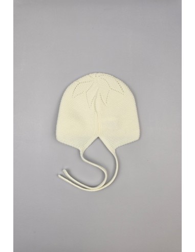 CAPOTA ESTRELLA CON POMPÓN DE PANGASA BABY, MARFIL. INVIERNO 25.