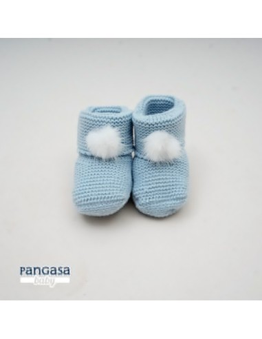 BOTITA UNISEX POMPÓN DE PANGASA BABY, CELESTE EMPOLVADO. INVIERNO 25.