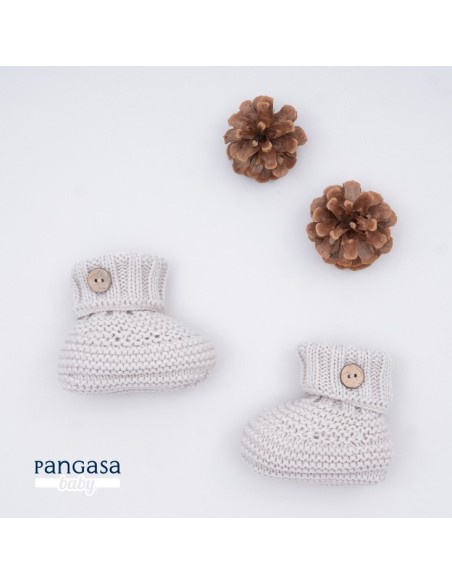 BOTITA UNISEX DE PANGASA BABY, CAMEL. PUNTO GRUESO. INVIERNO 25.
