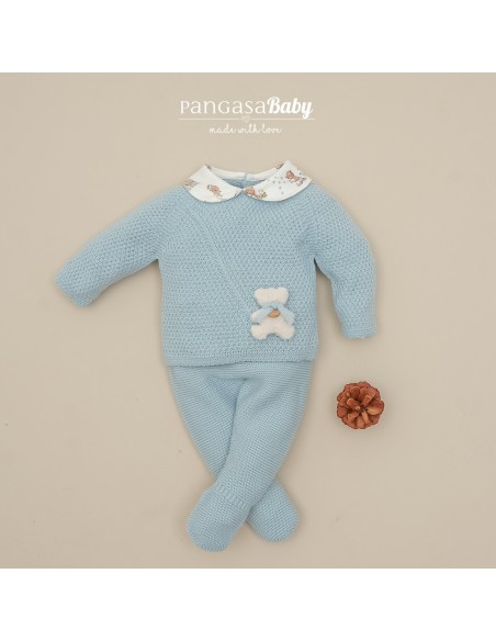 PRIMERA PUESTA NIÑO COLECCIÓN TINY BEAR DE PANGASA BABY, CELESTE EMPOLVADO. INVIERNO 25.