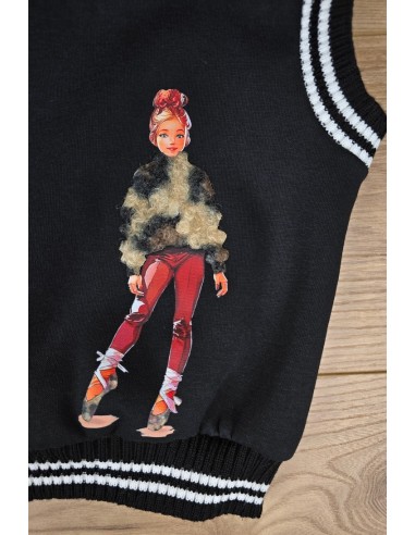 CONJUNTO NIÑA BOMBACHO (FALDA), BLUSA Y CHALECO DELIA DE NOMA FERNÁNDEZ, TOPOS NEGROS. INVIERNO 25.