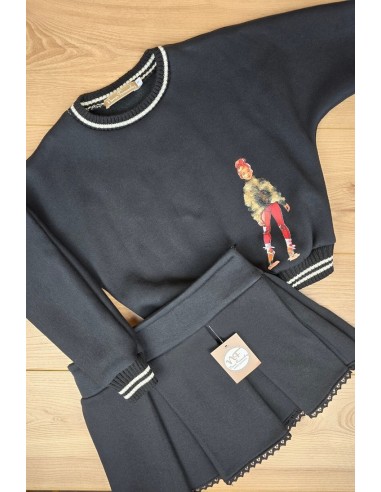 CONJUNTO NIÑA BOMBACHO (FALDA) Y SUDADERA DELIA DE NOMA FERNÁNDEZ. INVIERNO 25.
