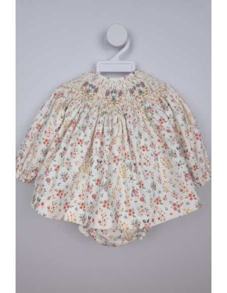 JESUSITO PUNTO SMOCK DE dBb IDEAS. INVIERNO 25.